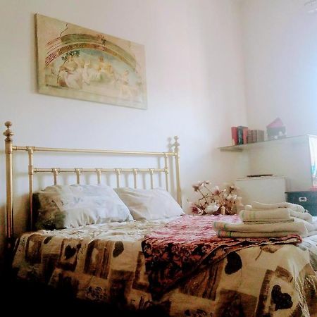 Big Room In Private Appartament, Close To The Station And Center Of City Bergamo Luaran gambar