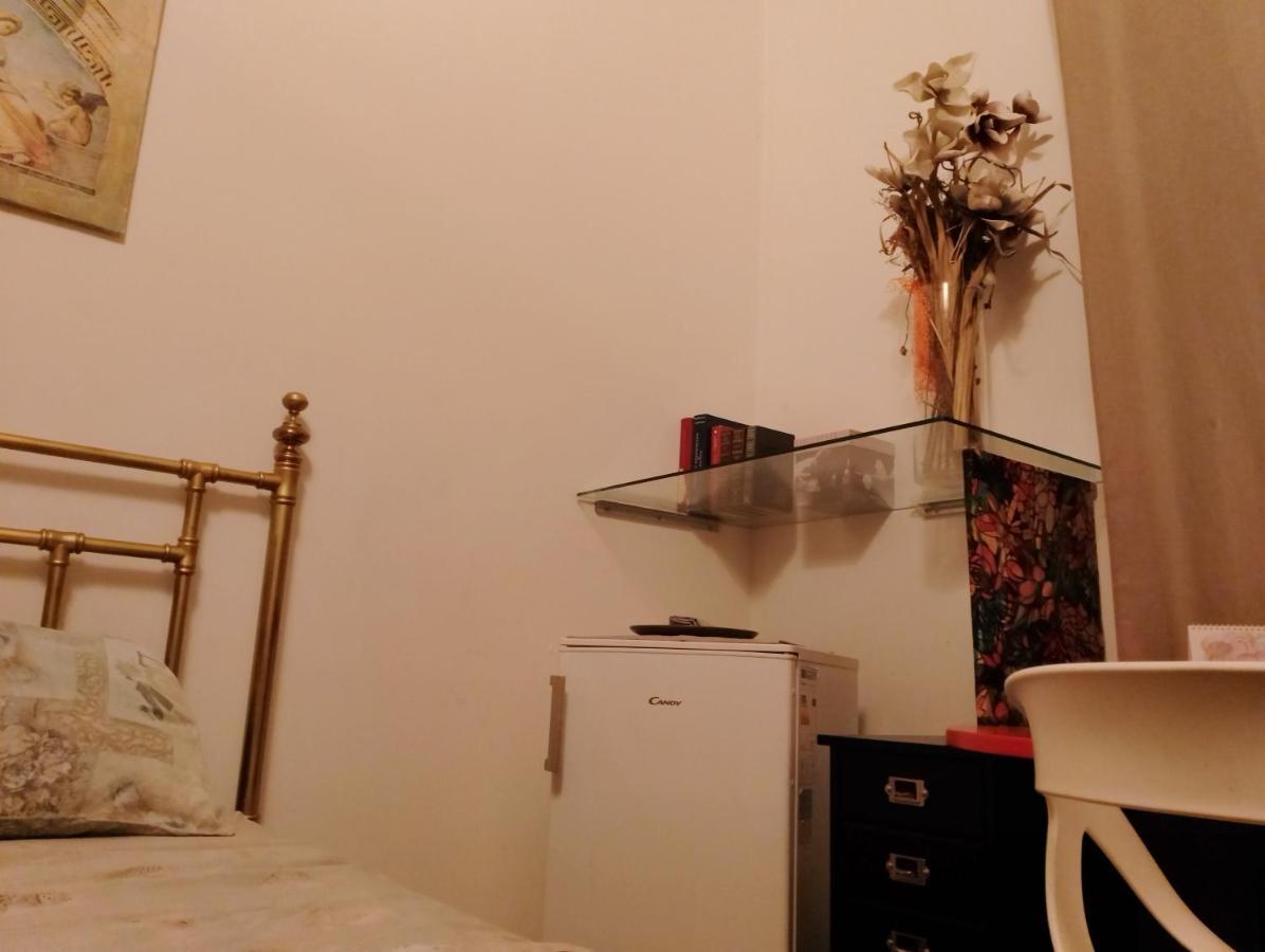 Big Room In Private Appartament, Close To The Station And Center Of City Bergamo Luaran gambar